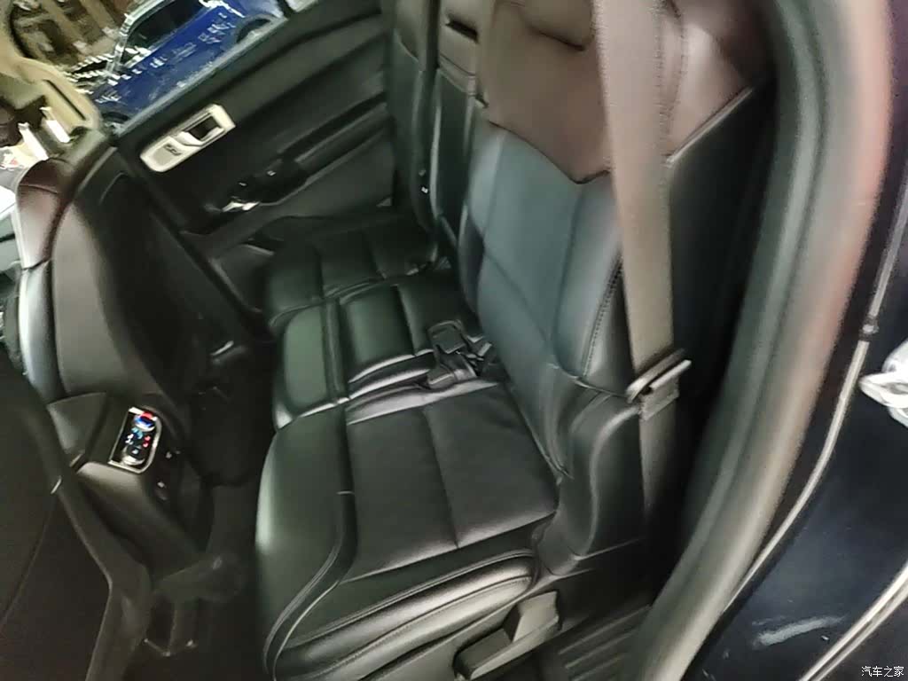 Ford Explorer, 2022 17