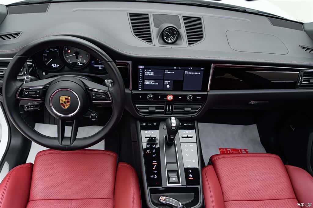 Porsche Macan, 2022 11