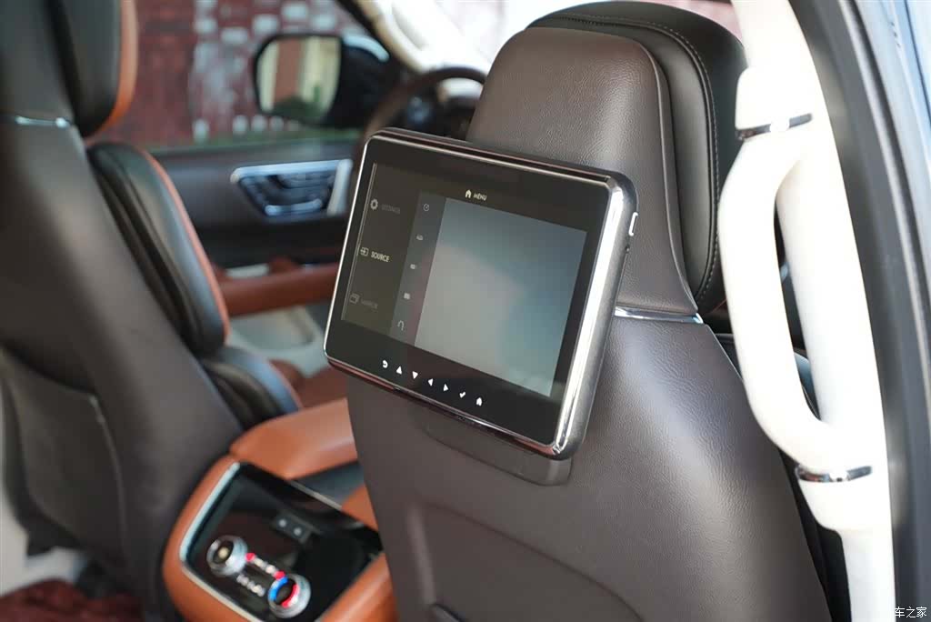 Lincoln Navigator, 2018 13