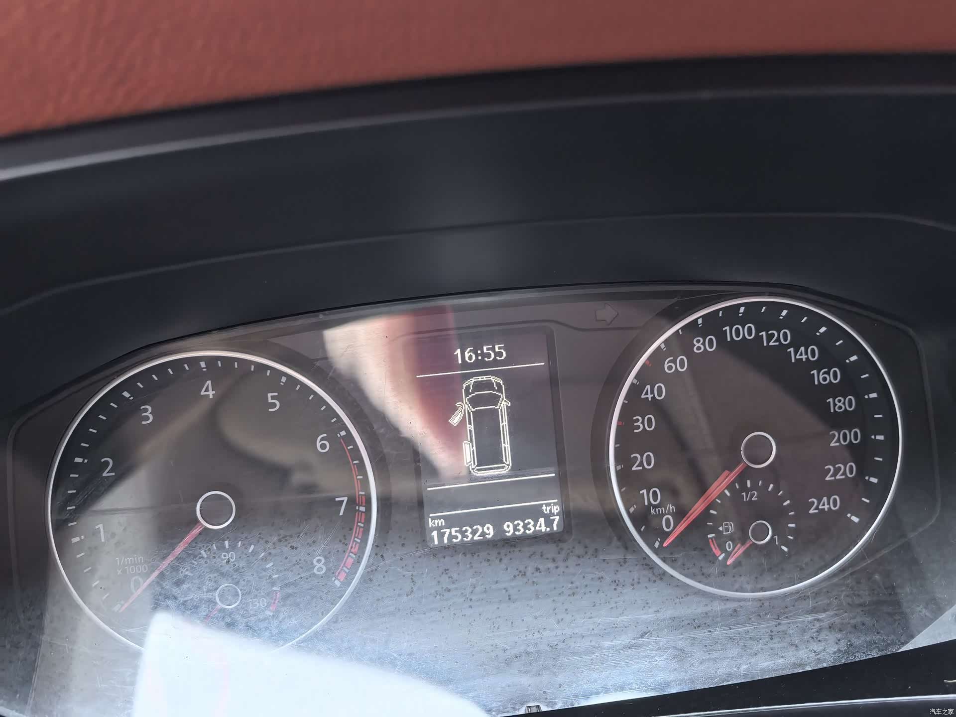 Volkswagen 8, 2017 14