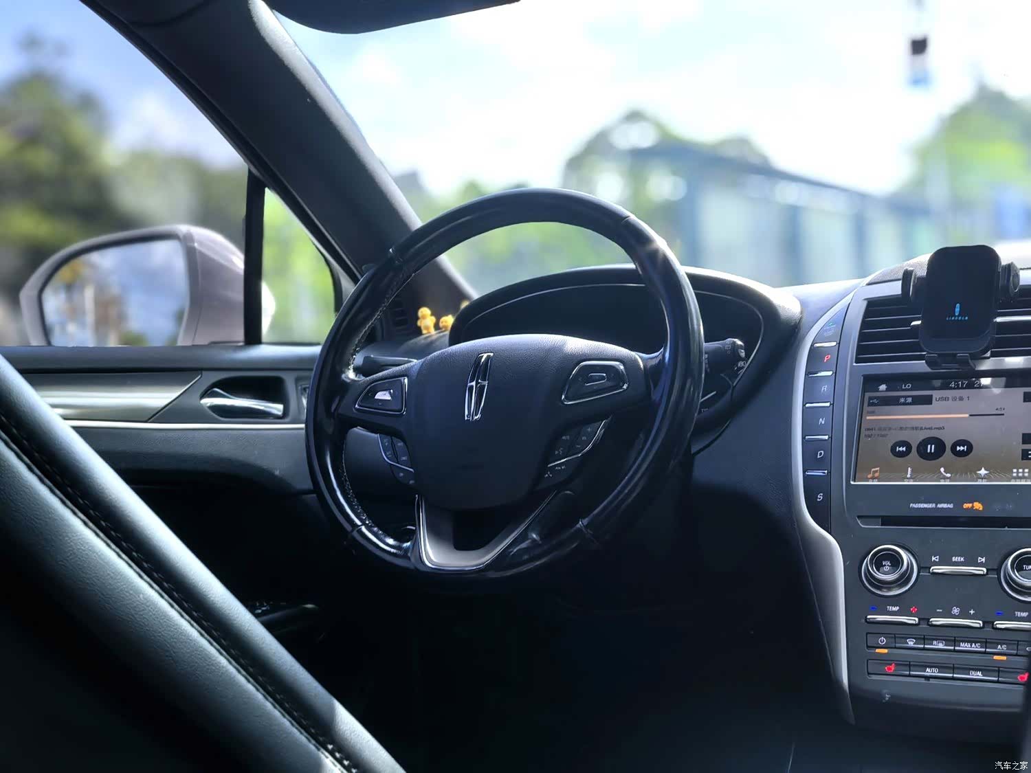 Lincoln MKC, 2018 15