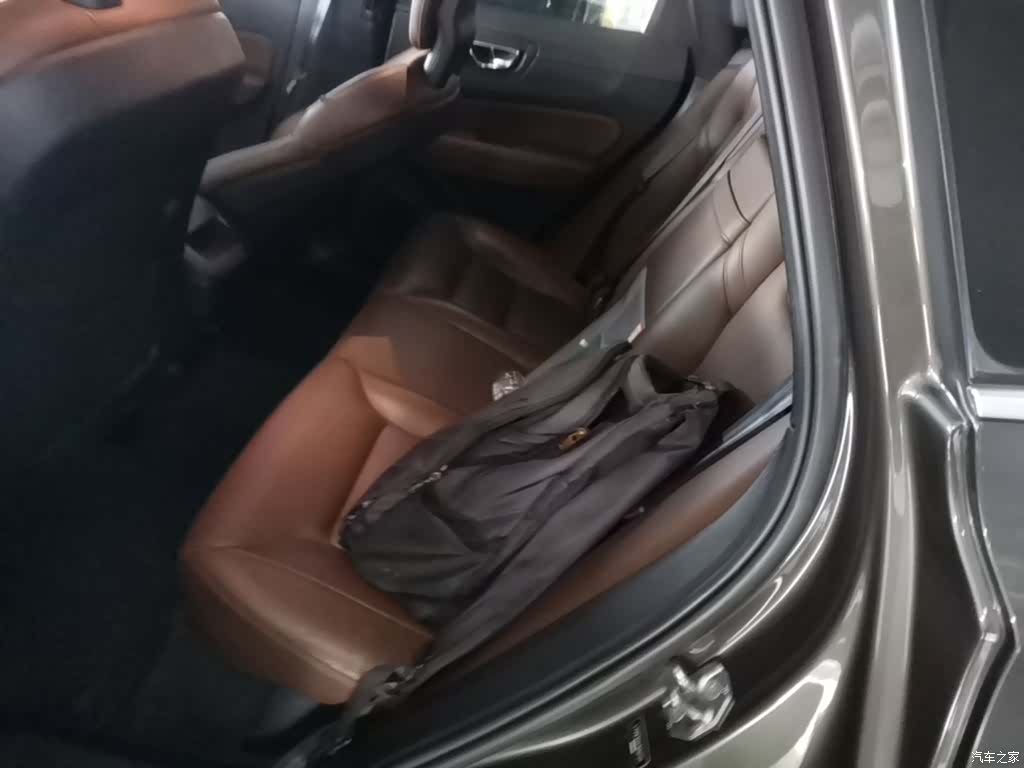 Volvo XC60, 2018 17
