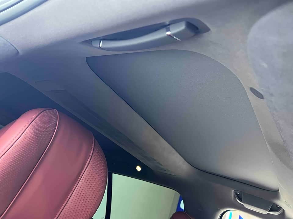 AITO Ask the world M8