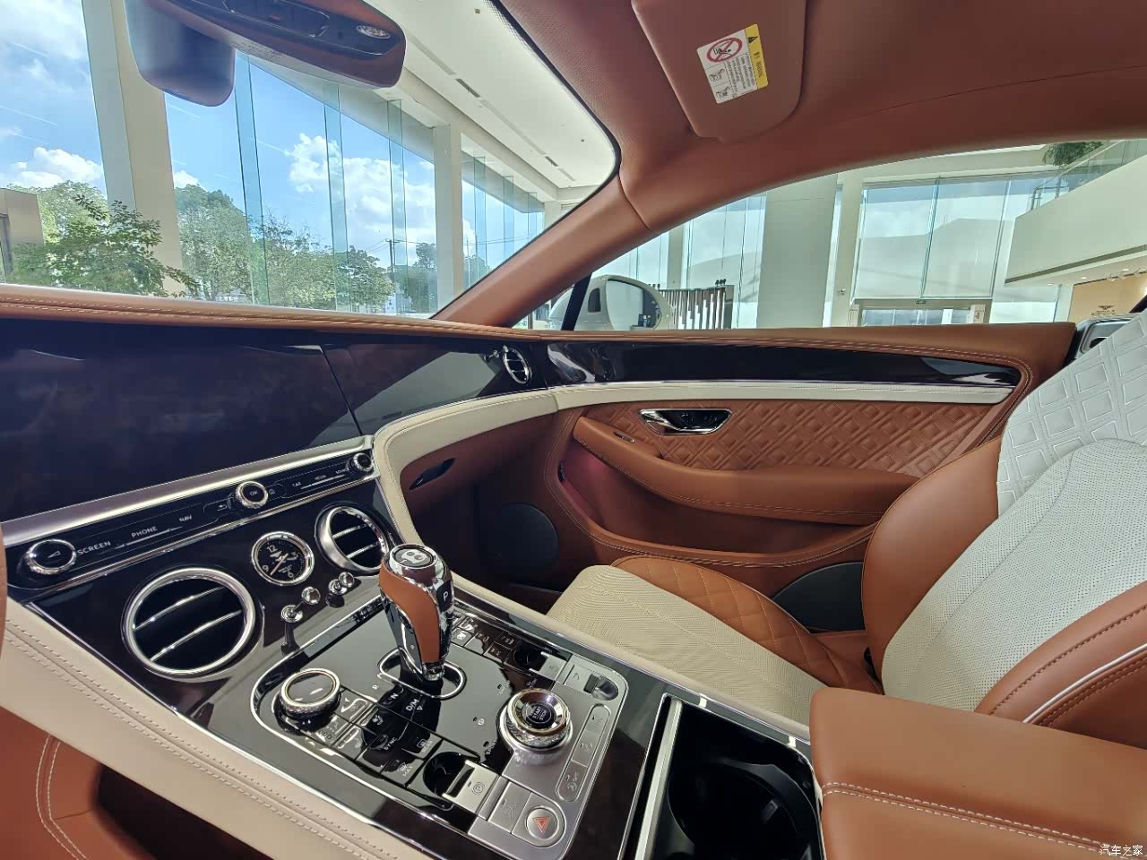 Bentley Continental GT, 2022 12