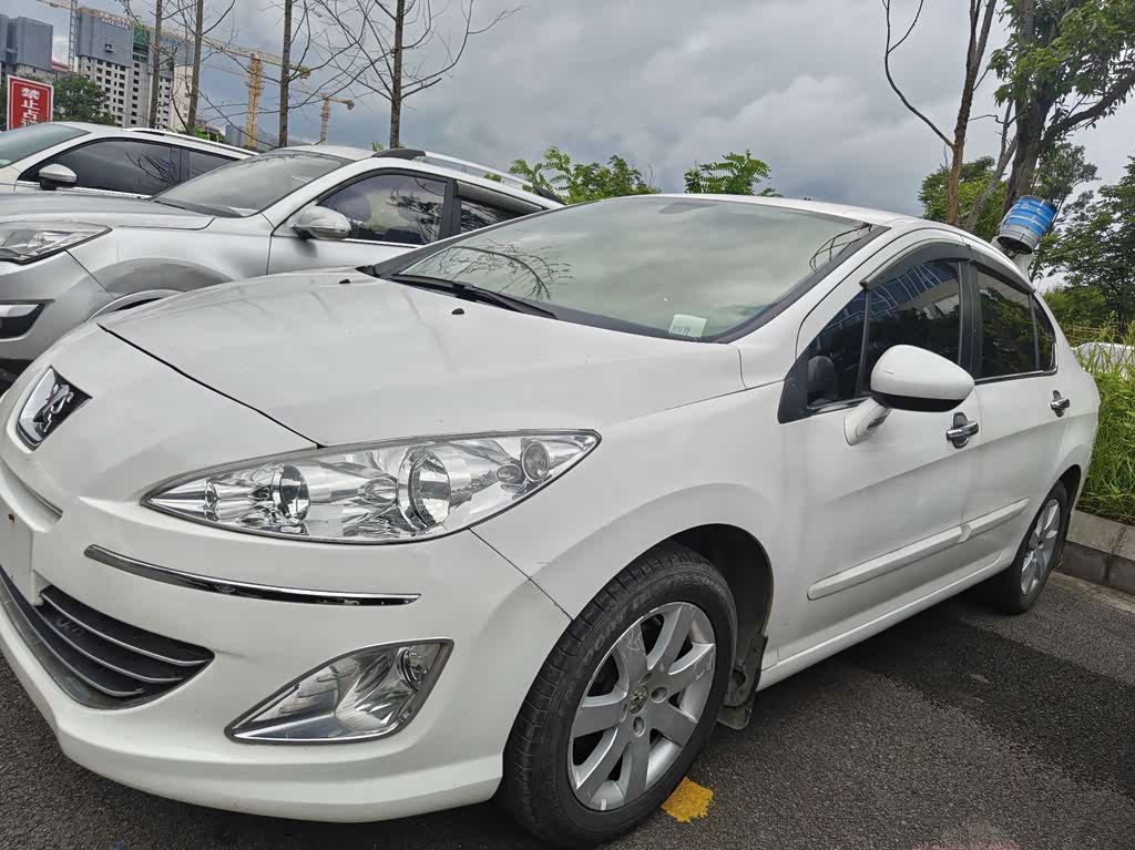 Peugeot 408