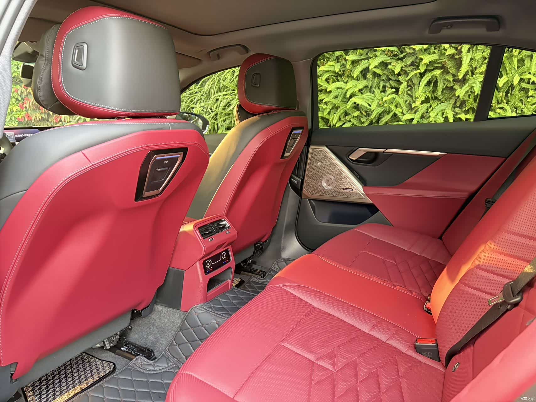 BMW 5 Series, 2024 12