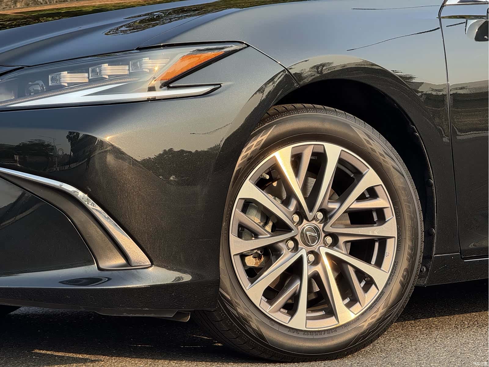 Lexus ES, 2024 все фото