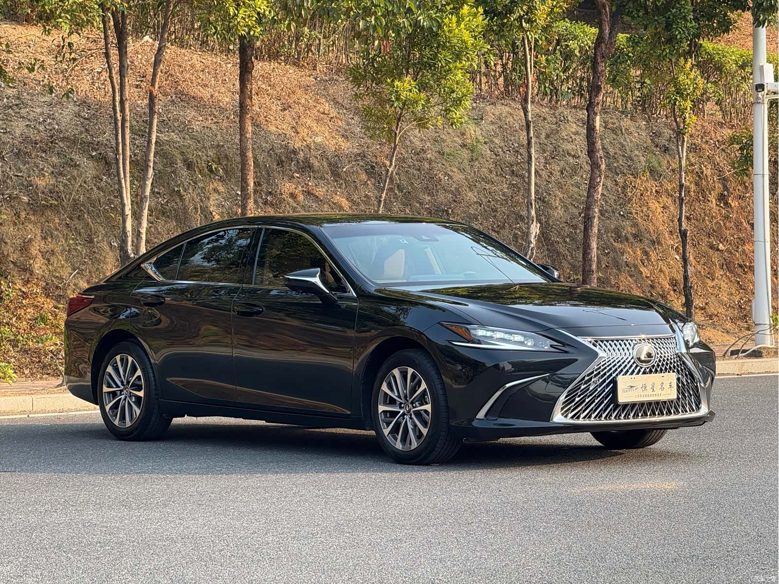Lexus ES, 2024 3