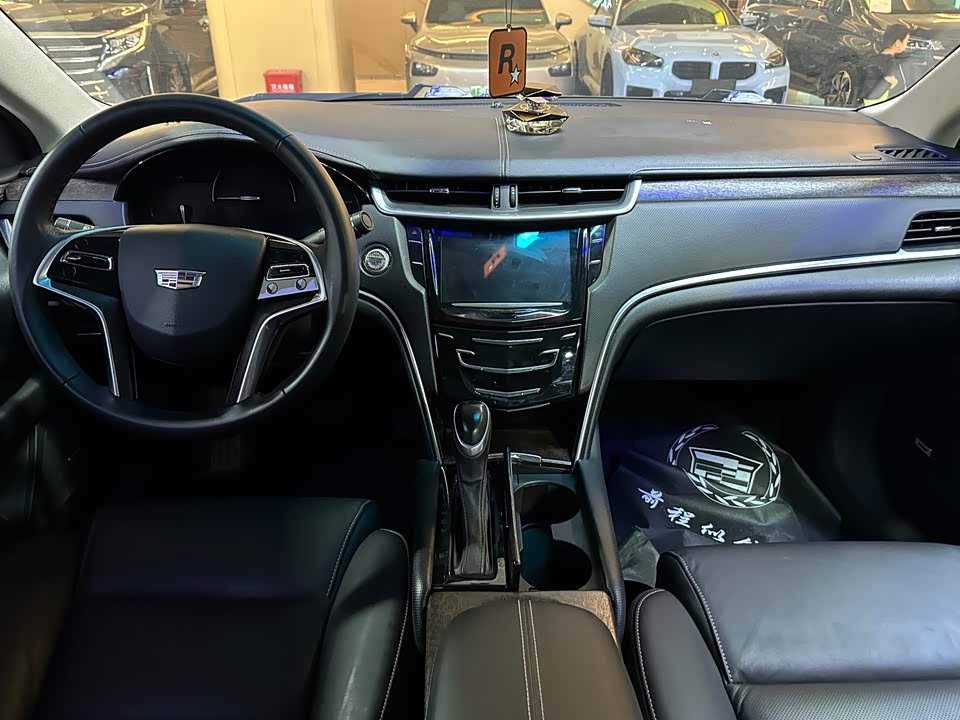 Cadillac XTS