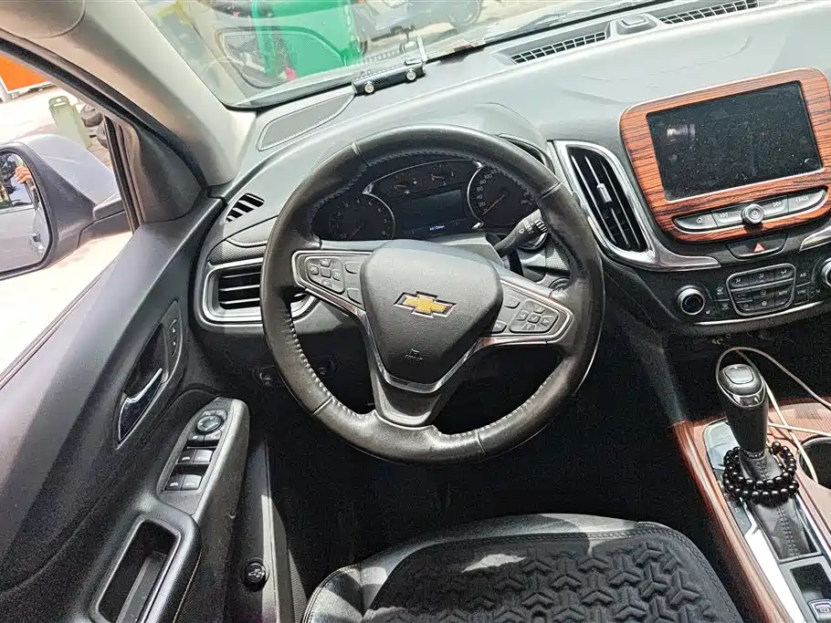 Chevrolet Explorer