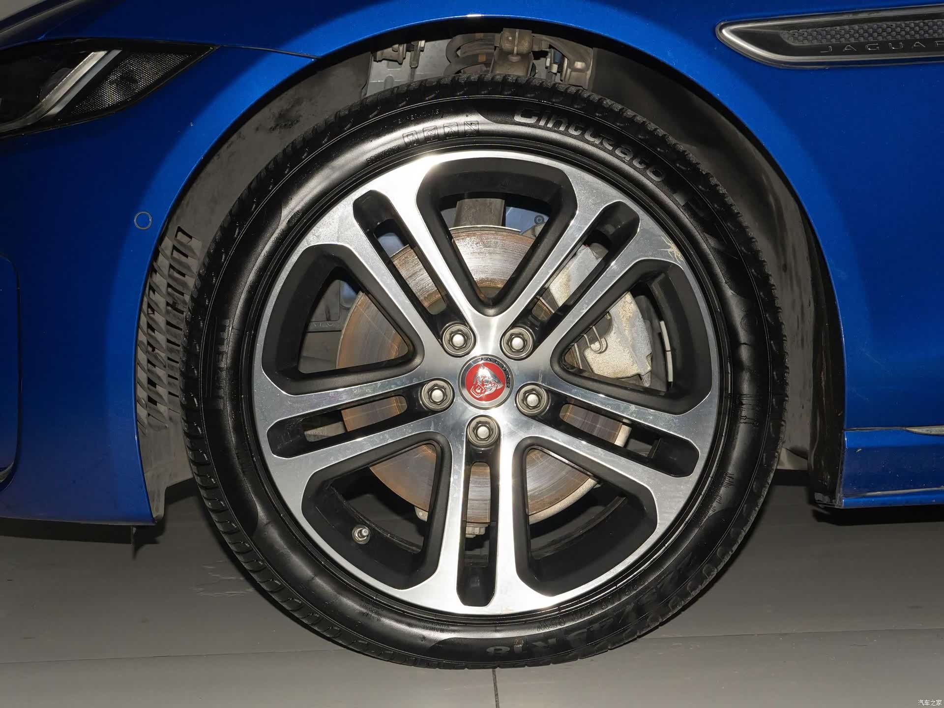 Land Rover XEL, 2021 18