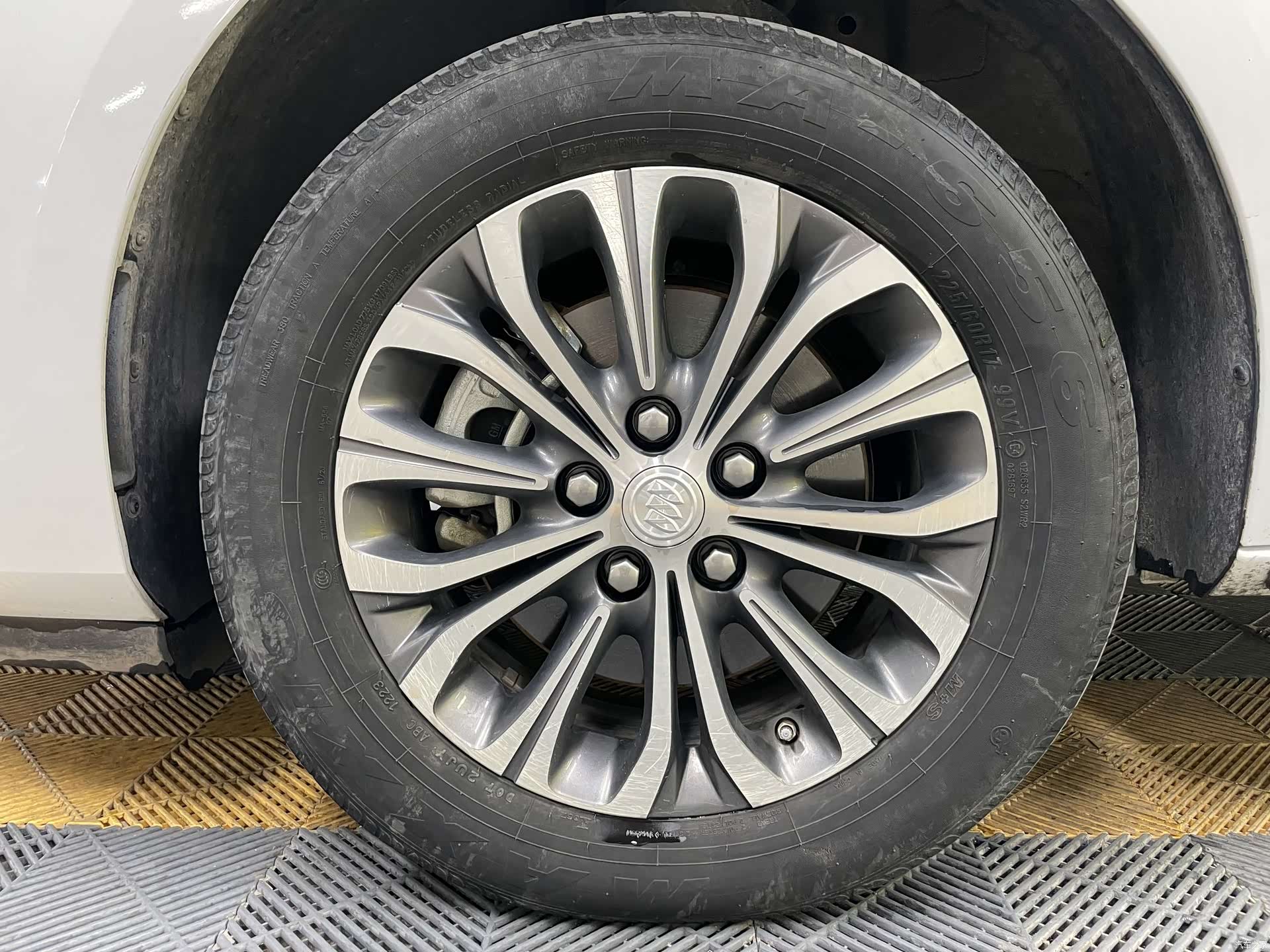 Buick GL8, 2023 12