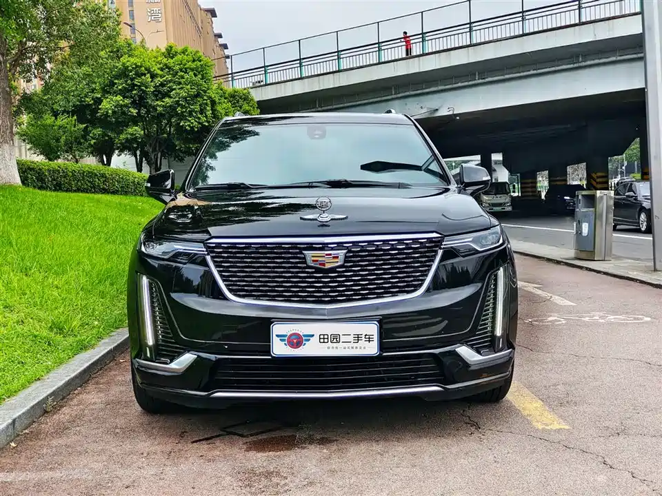 Cadillac XT6