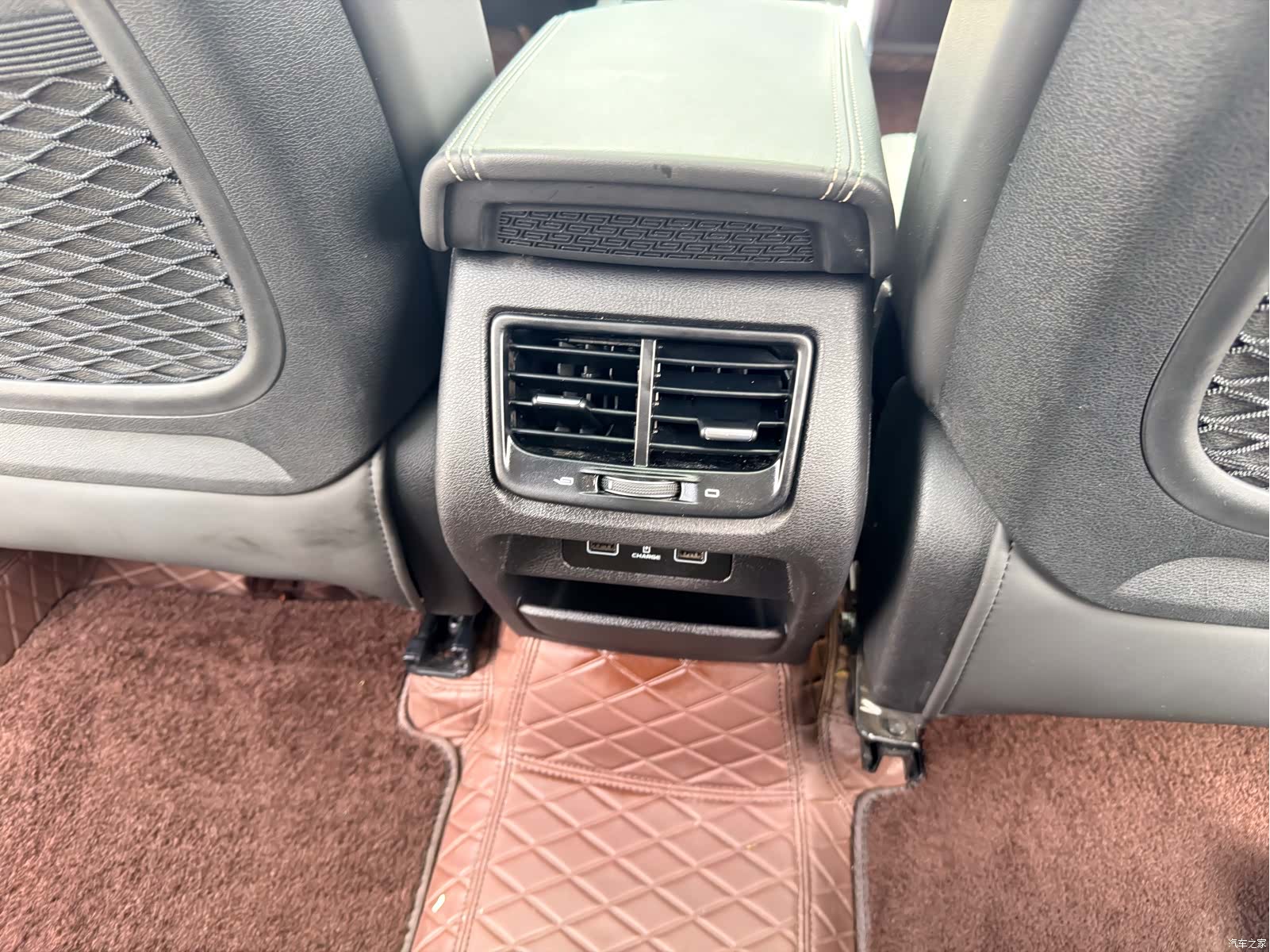 Geely Xingyue, 2021 15