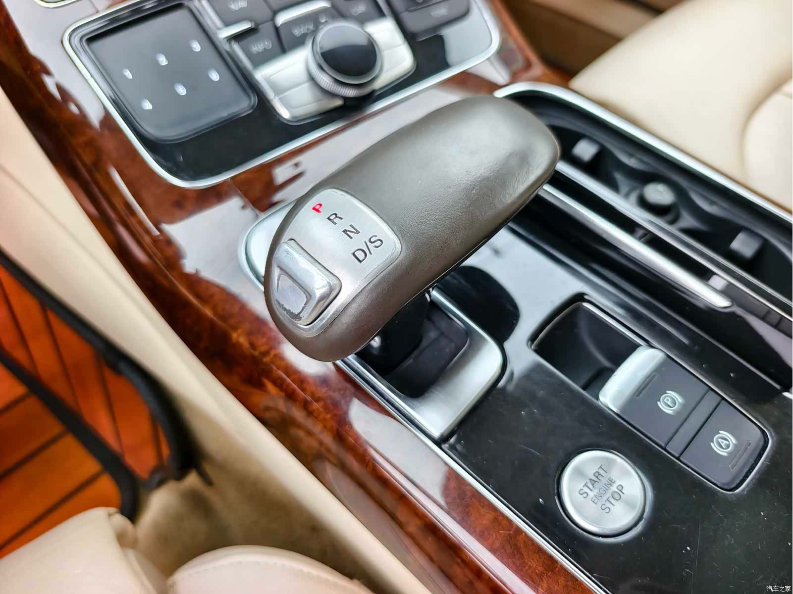 Audi A8L, 2013 8