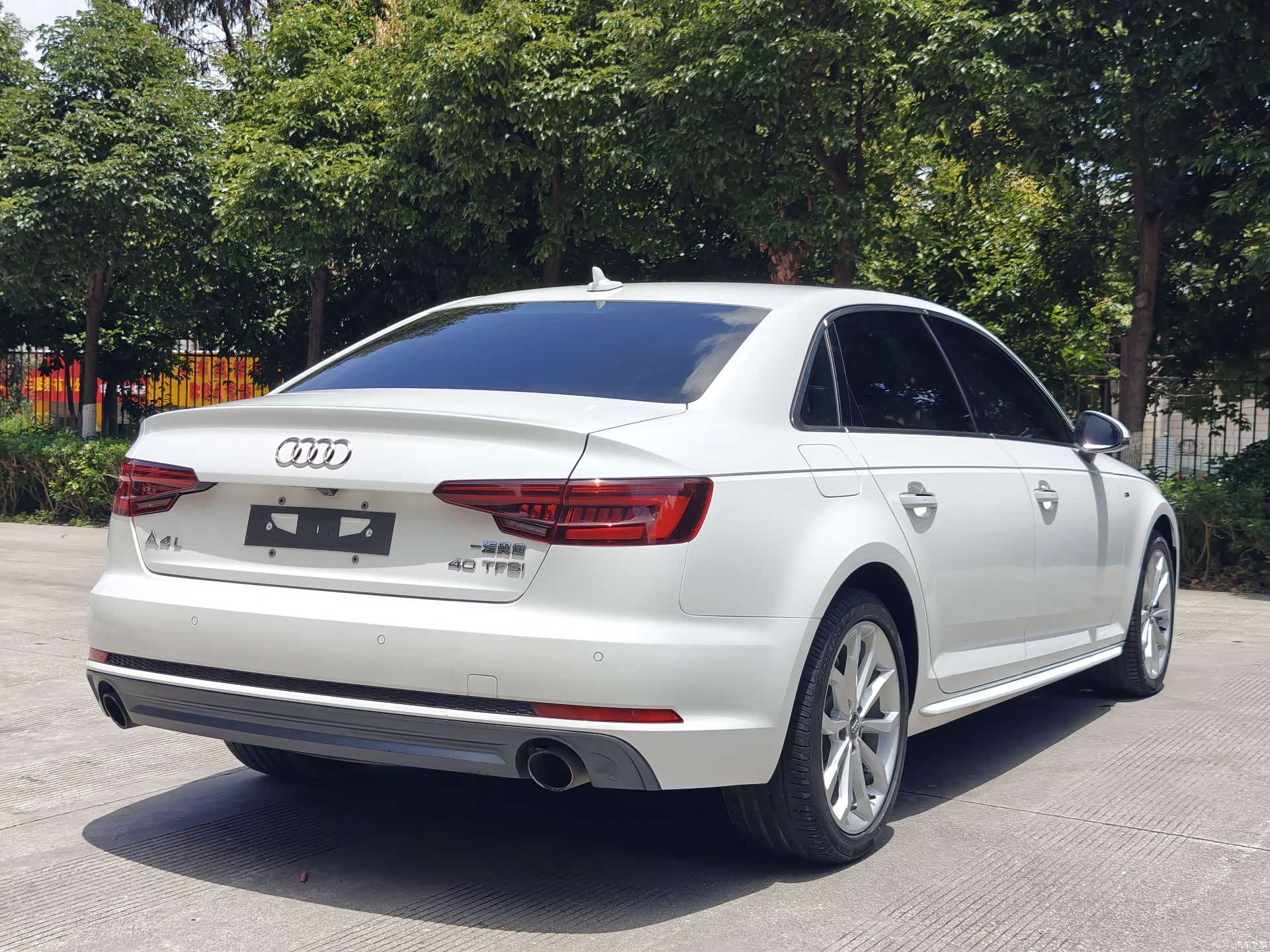 Audi A4L, 2018 13
