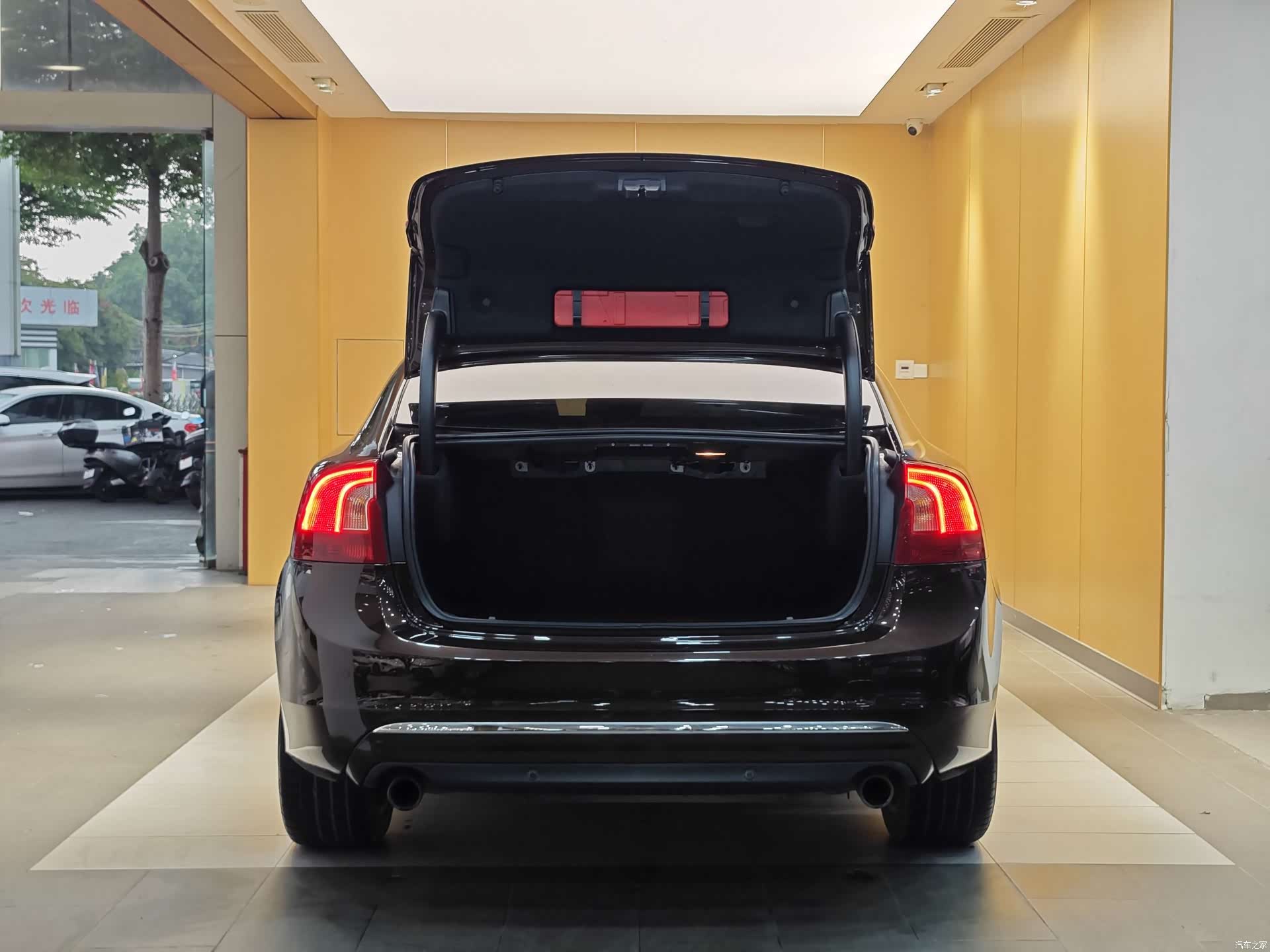Volvo S60, 2018 26