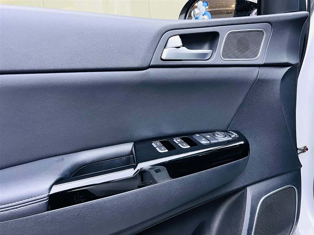 Kia KX5, 2017 11