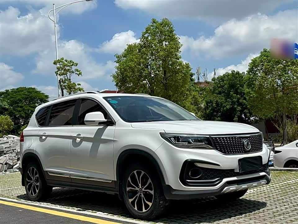 Forthing Jingyi X5 Forthing Jingyi X5