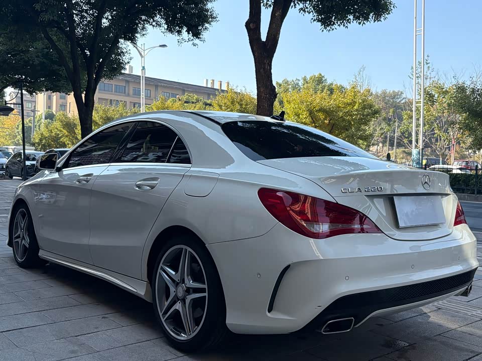 Mercedes-Benz CLA