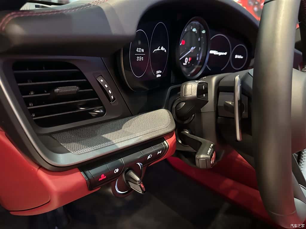 Porsche 911, 2024 10