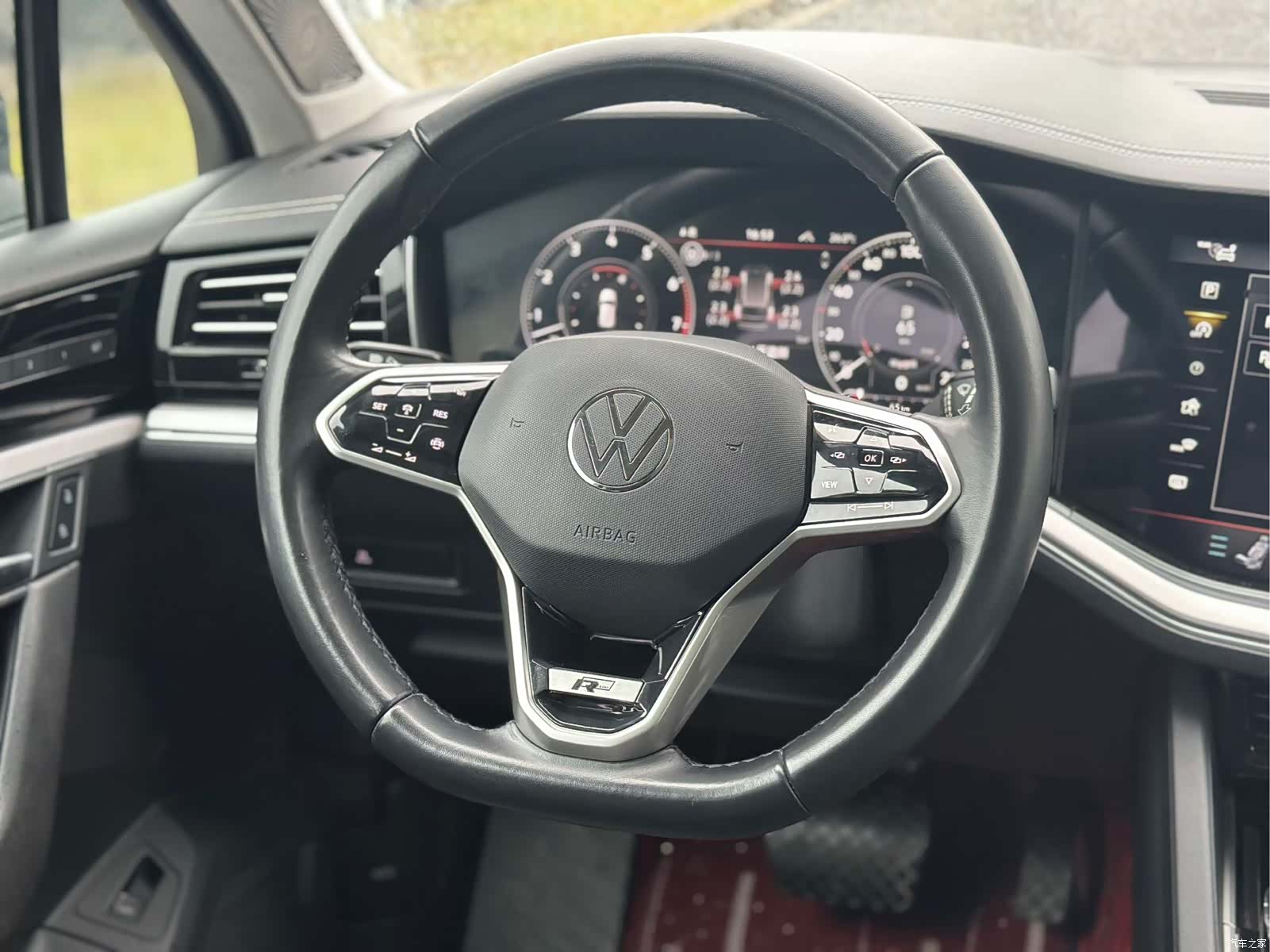 Volkswagen Touareg, 2022 17