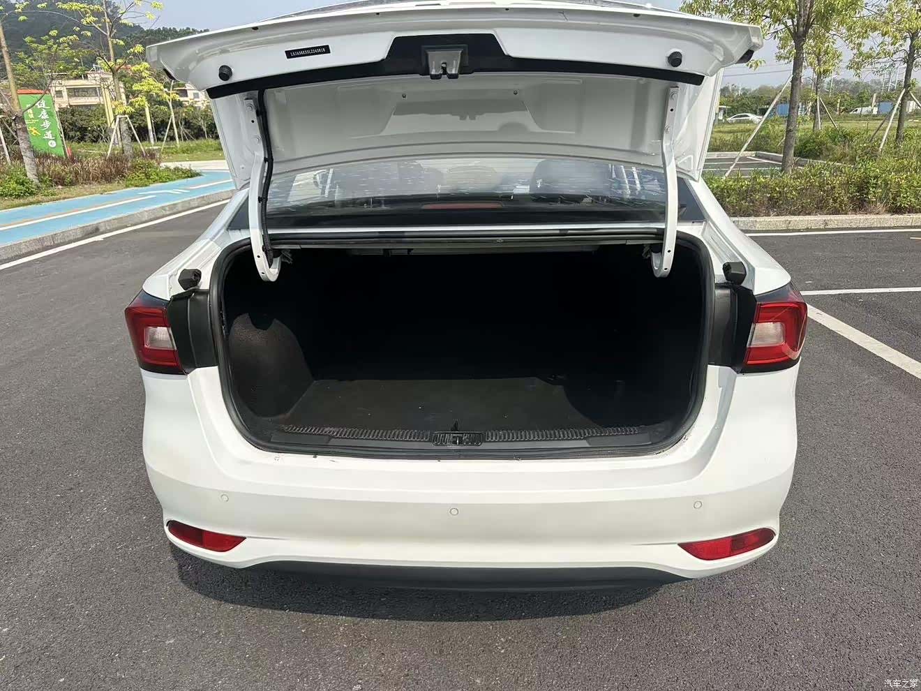 Roewe i5, 2021 19