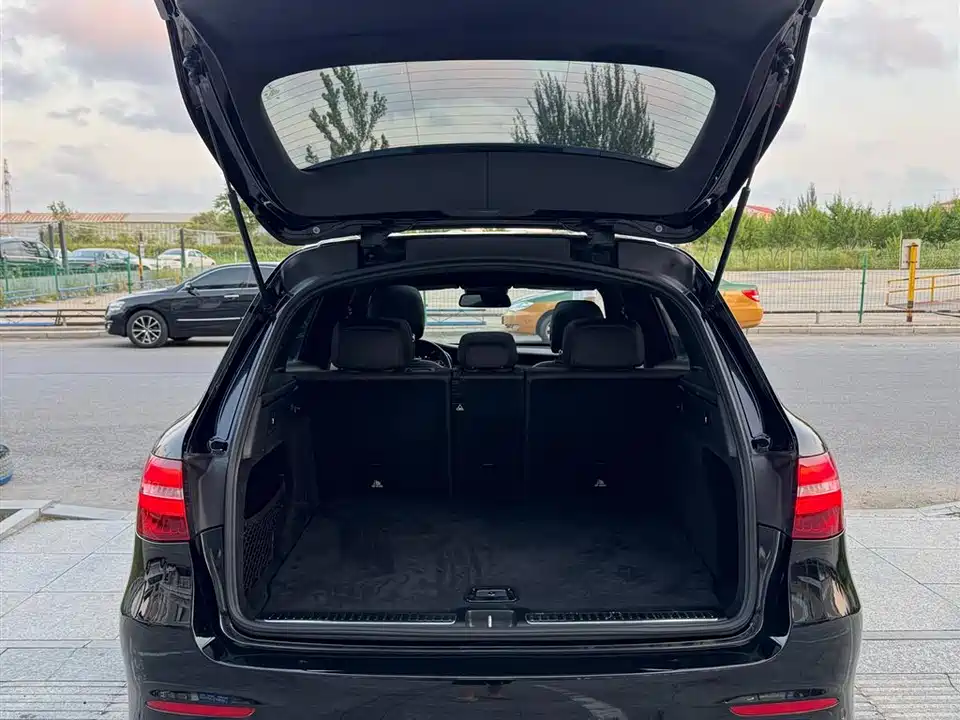 Mercedes-Benz GLC Mercedes-Benz GLC