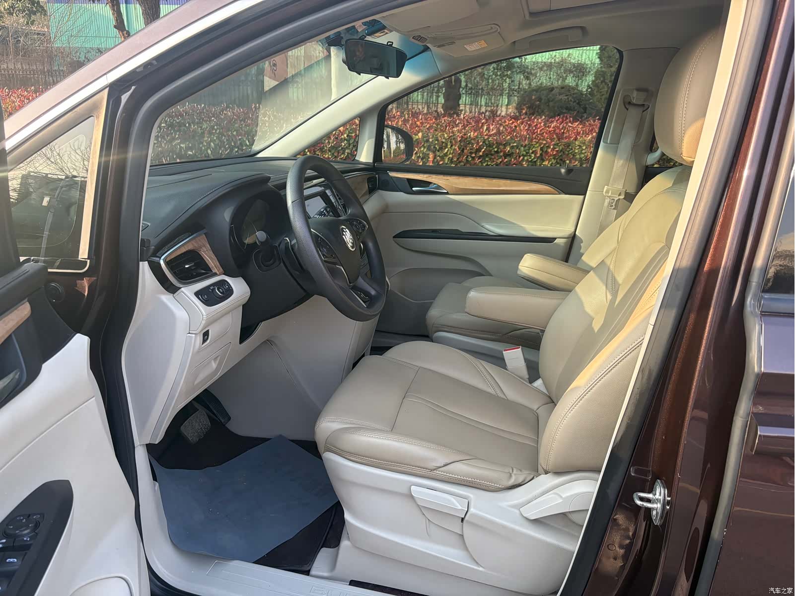 Buick GL8, 2018 6