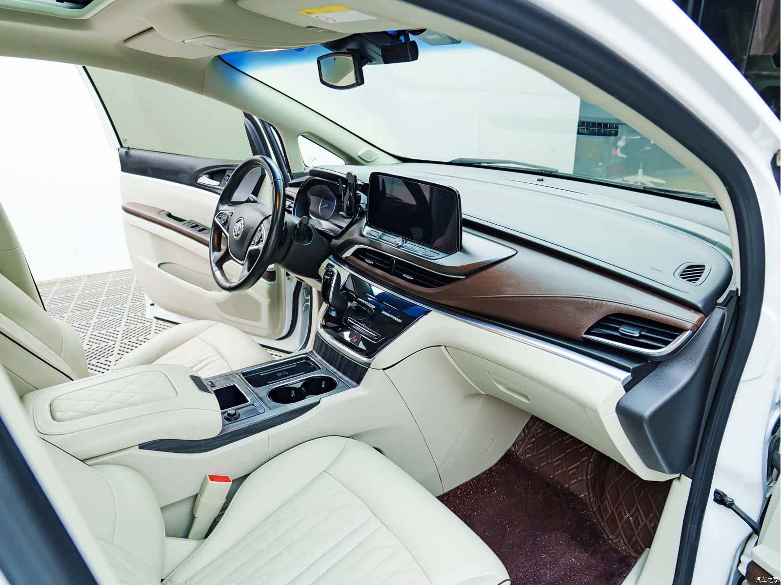 Buick GL8, 2022 18