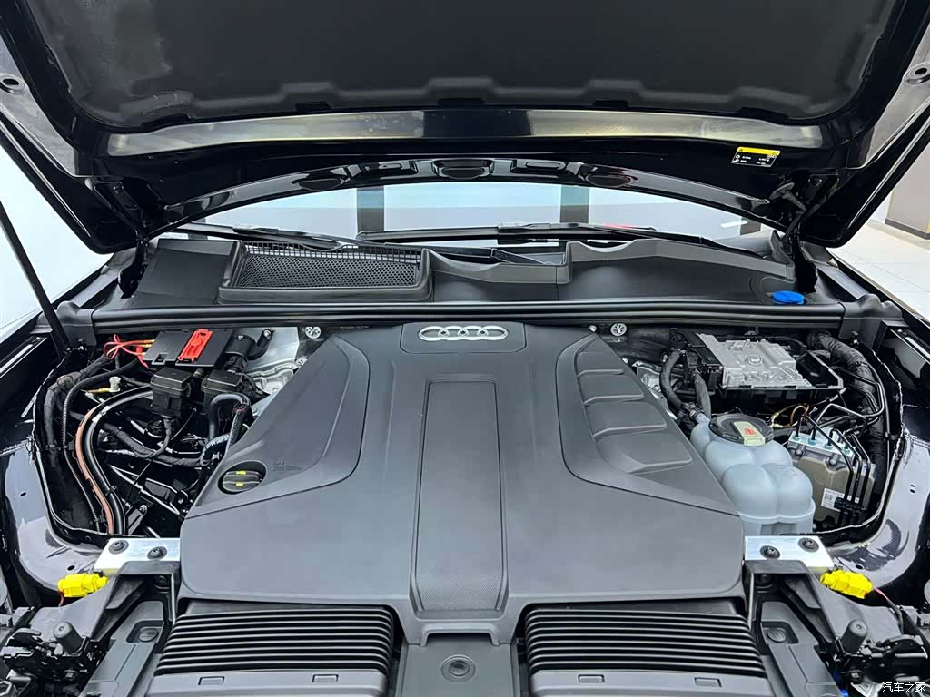 Audi Q7, 2021 8