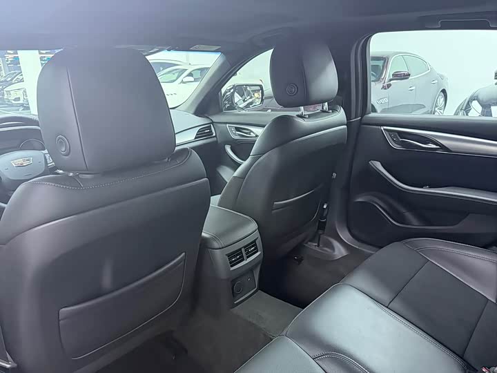 Cadillac CT5 2022 28T Люкс