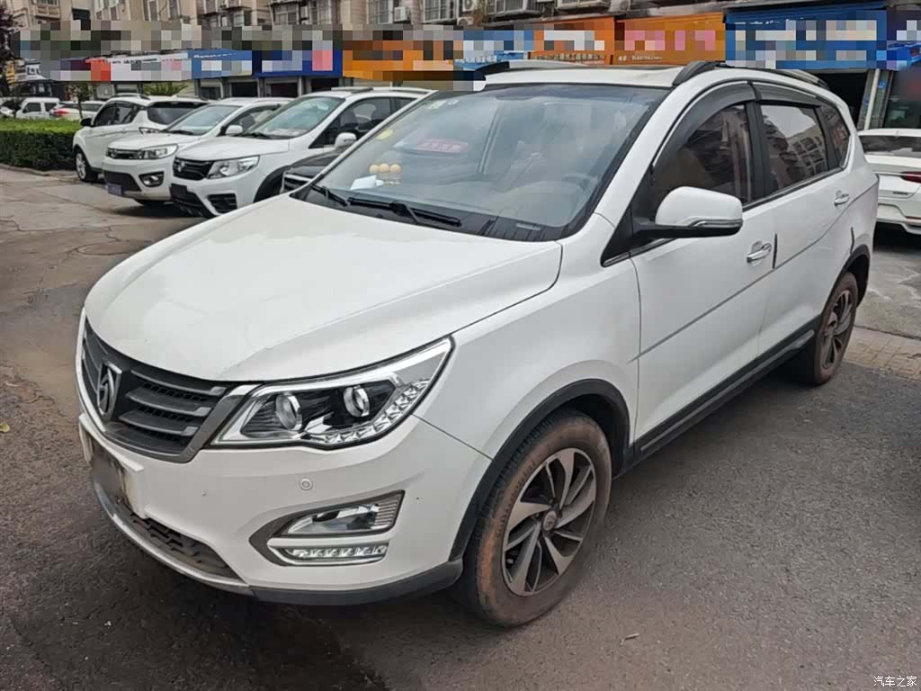 Wuling 560, 2017 1