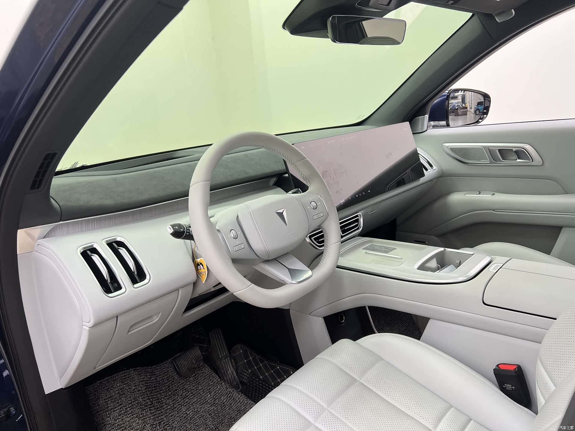 Deepal S09, 2025 13