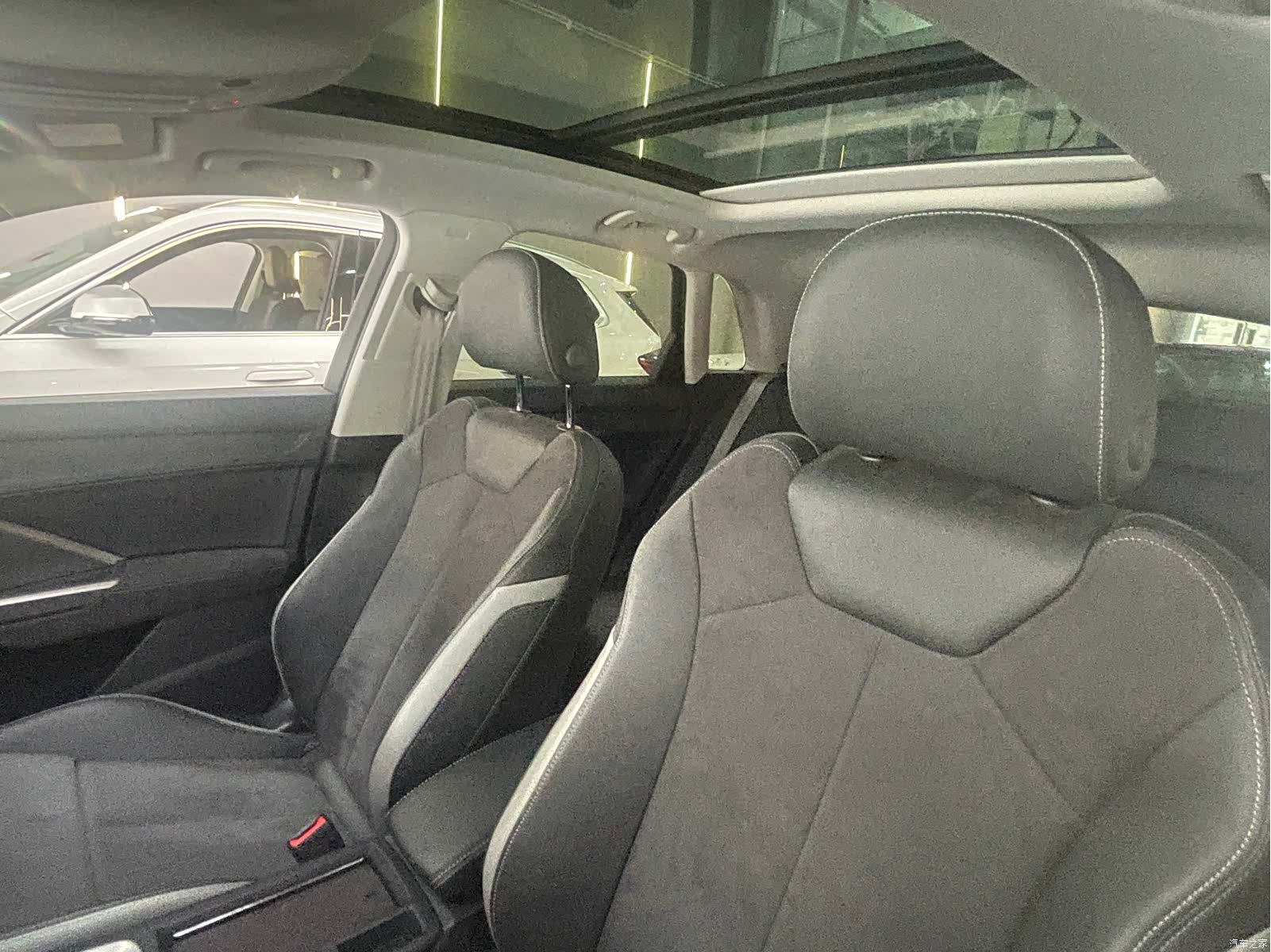 Audi Q3, 2022 11