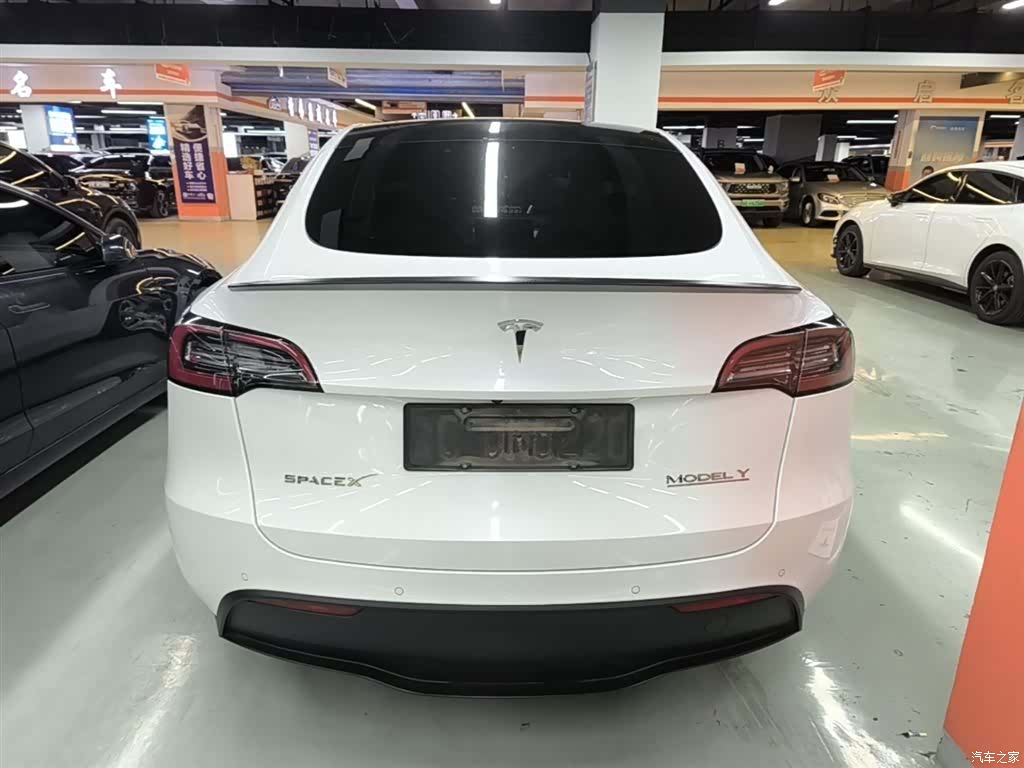 Tesla Model Y, 2023 6