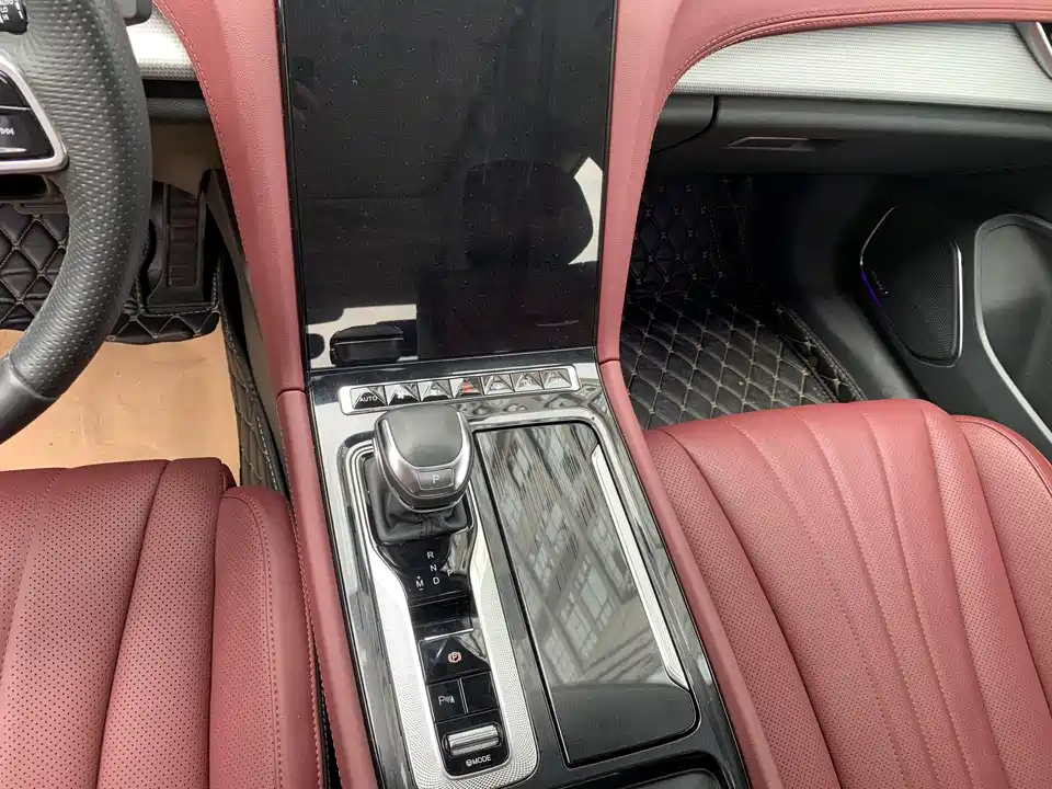 Hongqi H5
