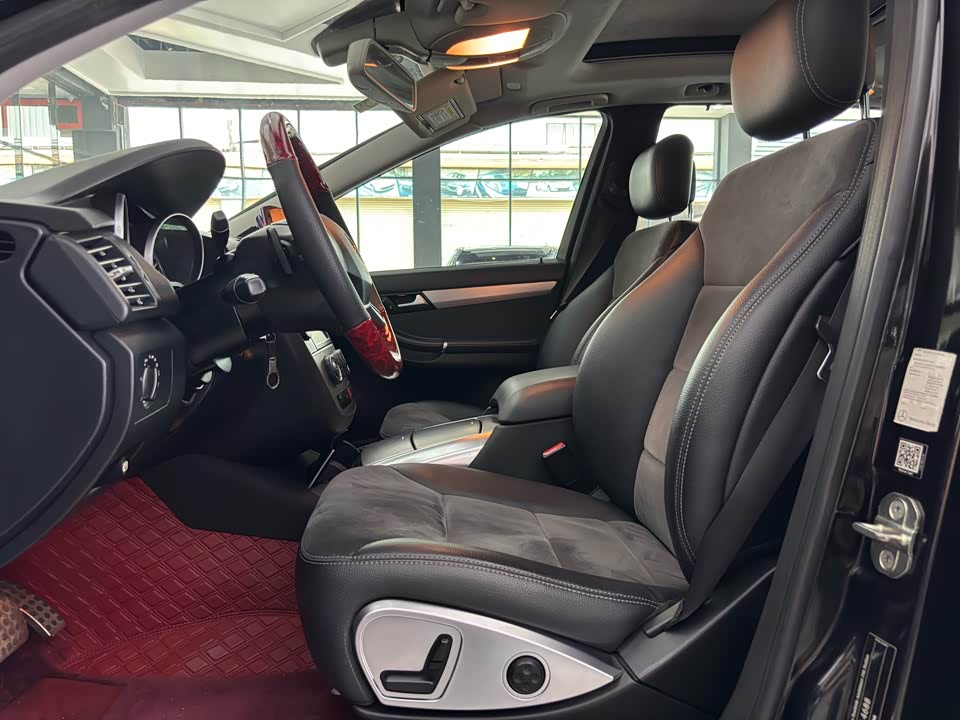 Mercedes-Benz R-class