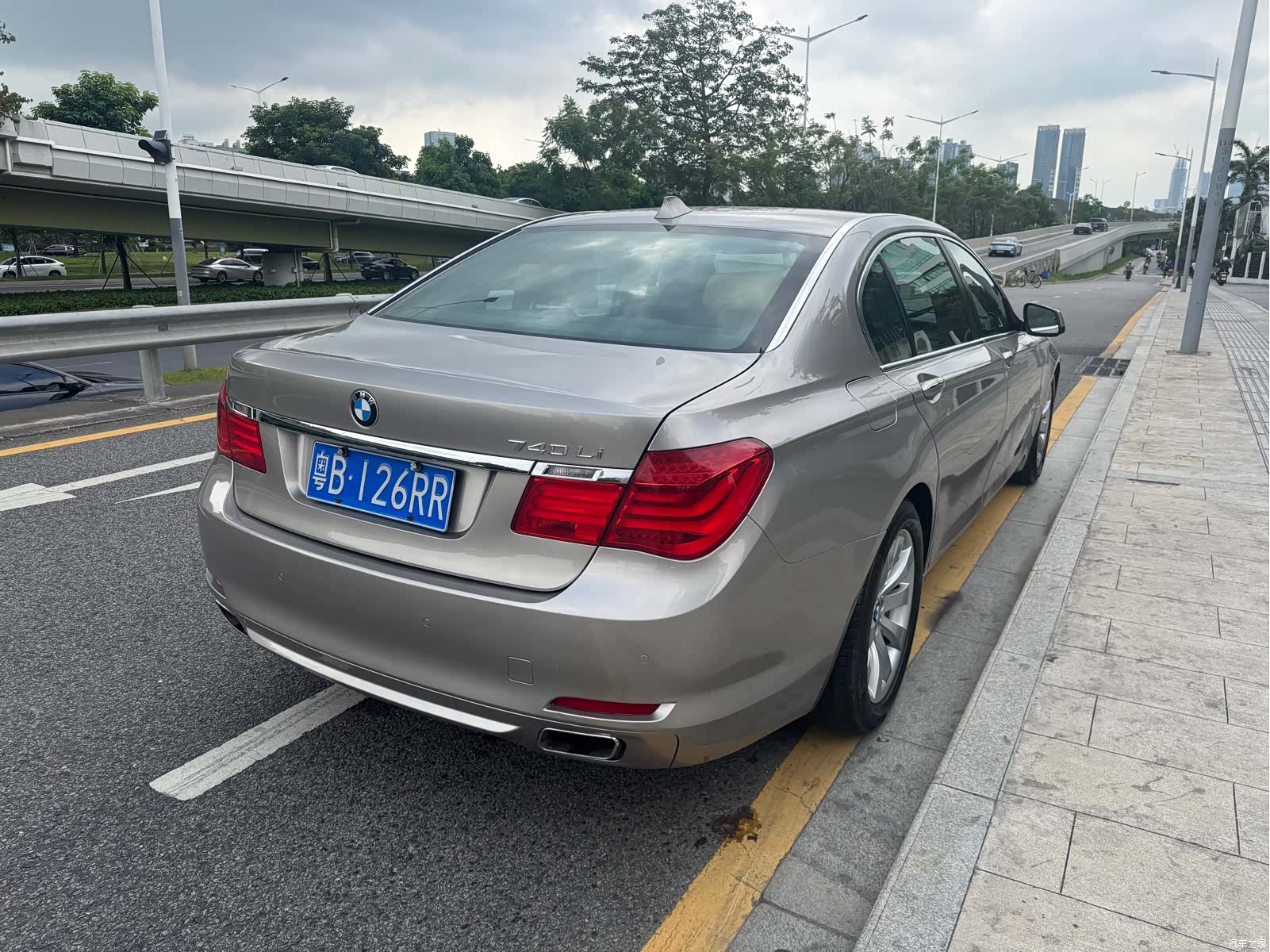 BMW 7 Series, 2011 4