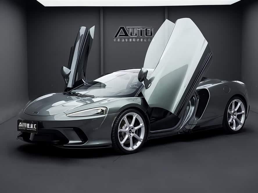 McLaren GT