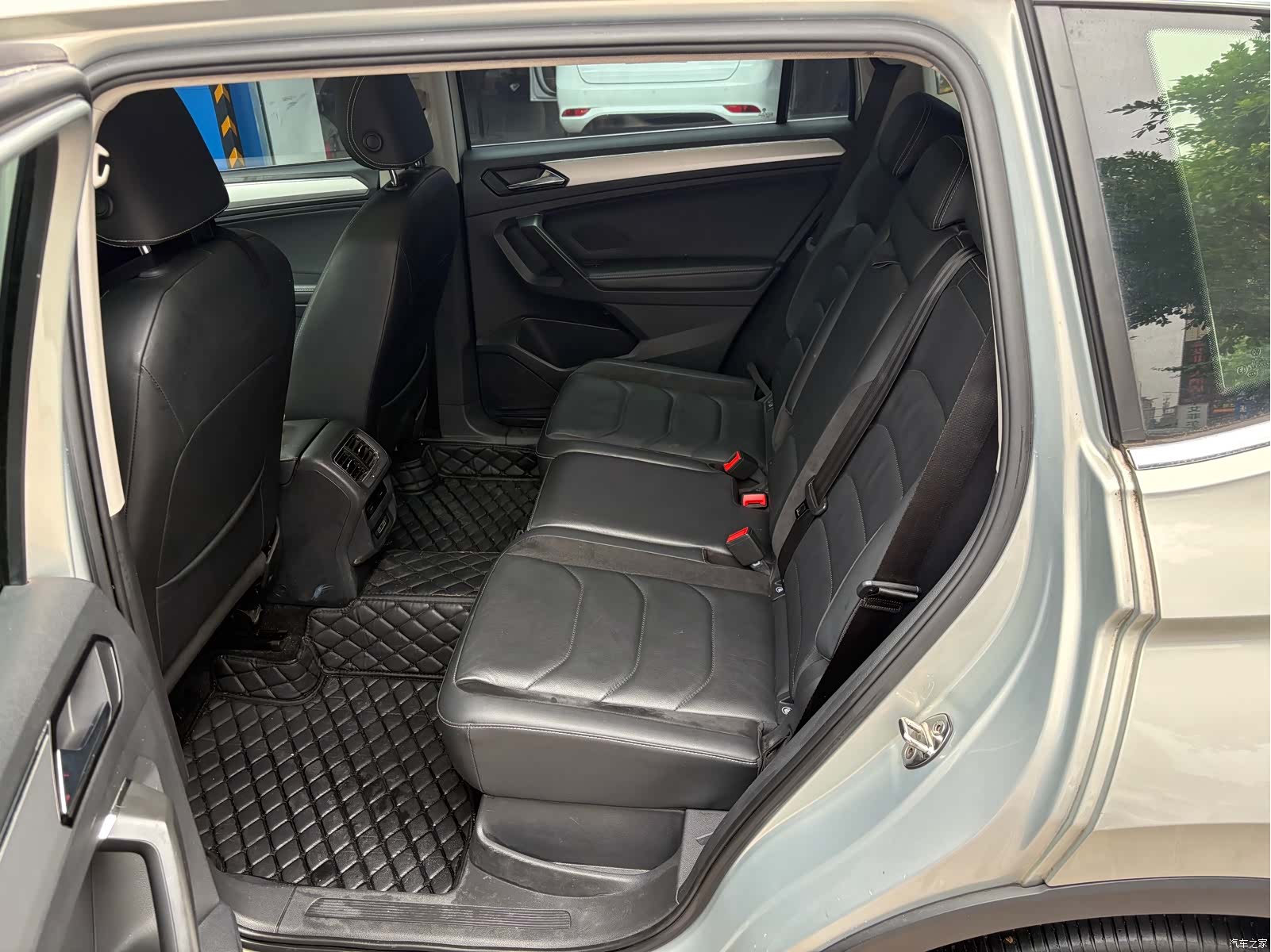 Volkswagen Tiguan L, 2017 9