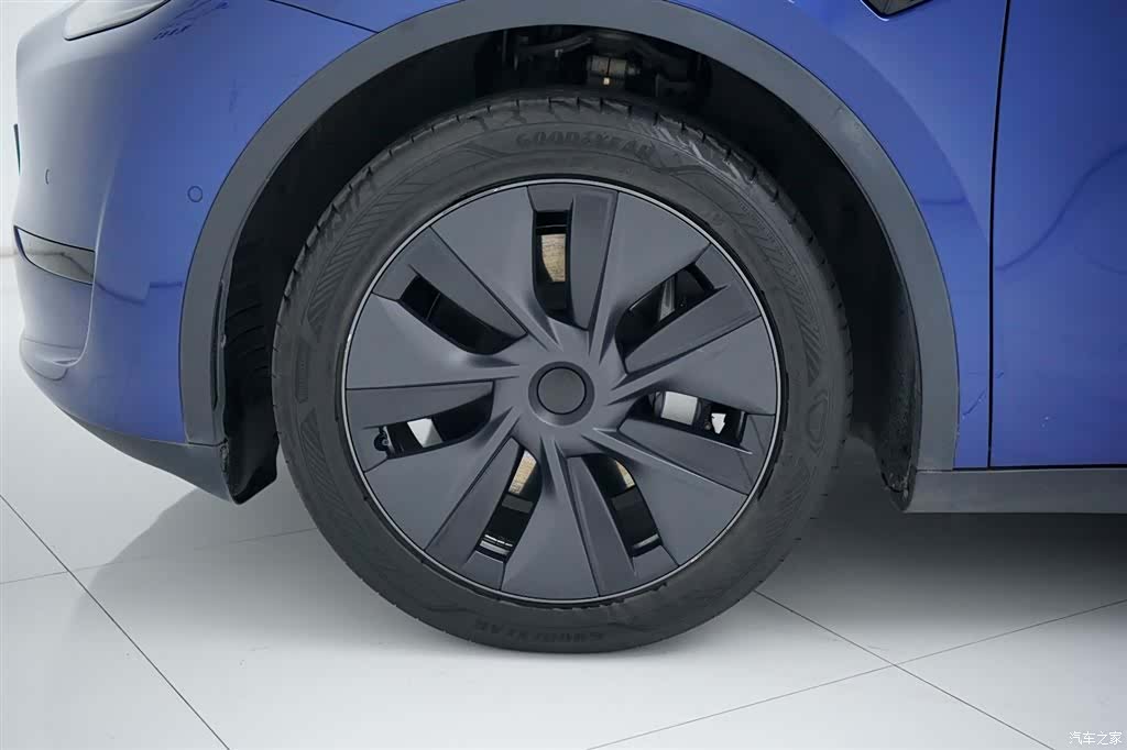 Tesla Model Y, 2024 21