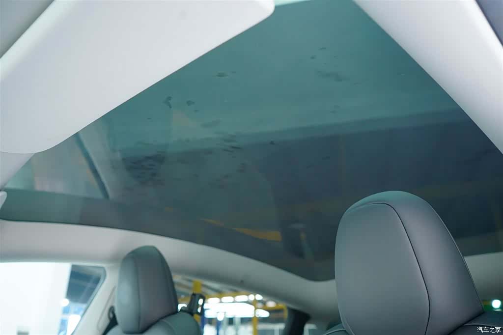 Tesla Model Y, 2024 6