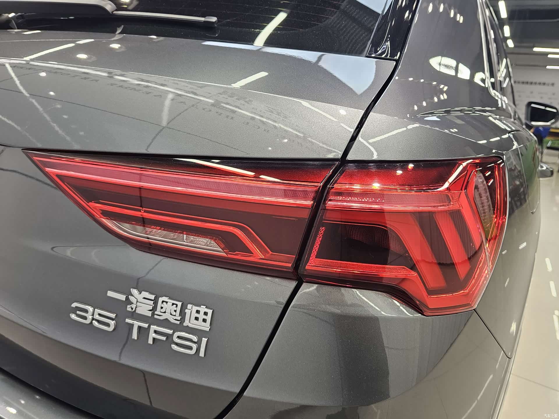 Audi Q3, 2022 11
