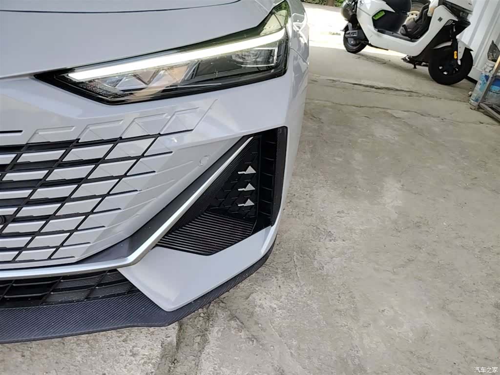 Changan UNI-V, 2023 23