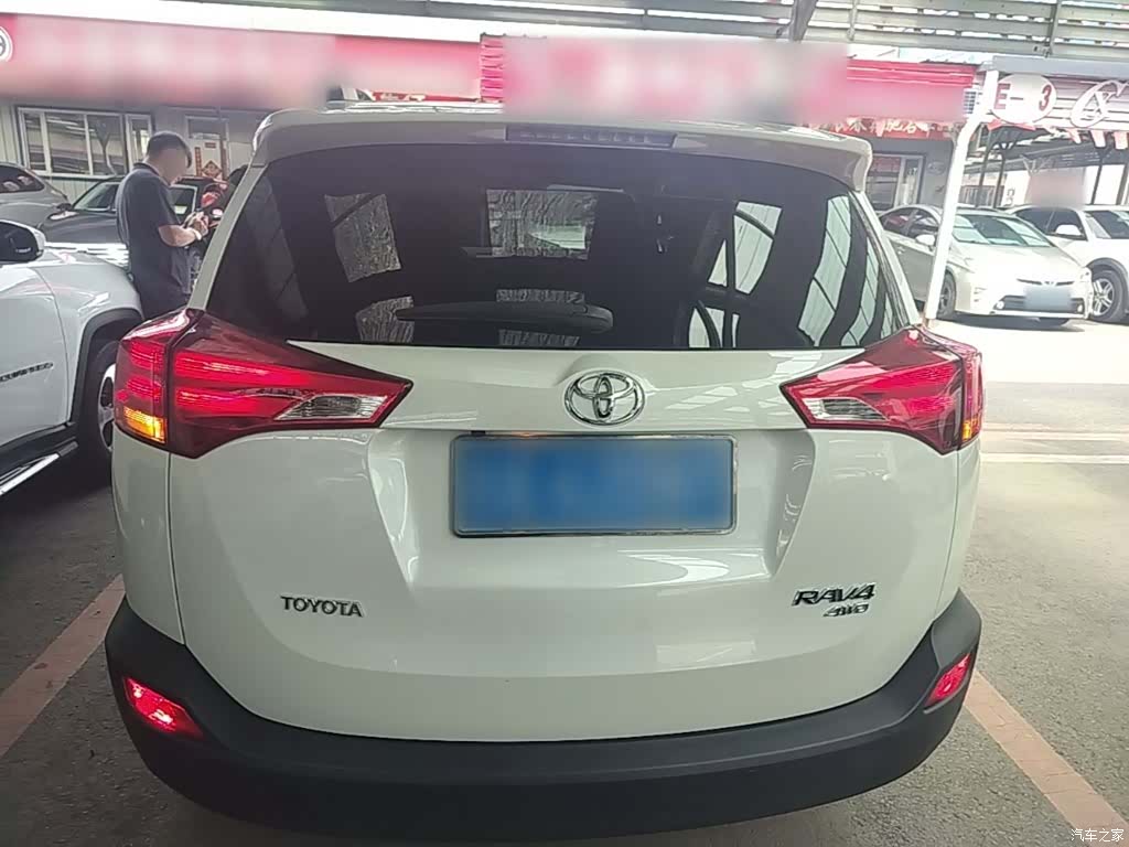 Toyota RAV4, 2015 6