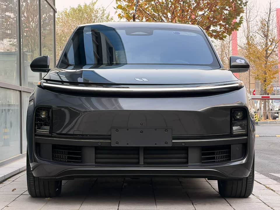 Li Auto Ideal L8
