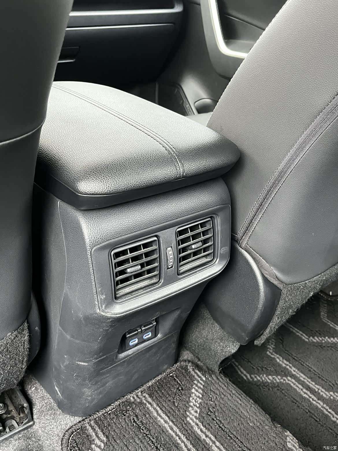 Toyota RAV4, 2022 25