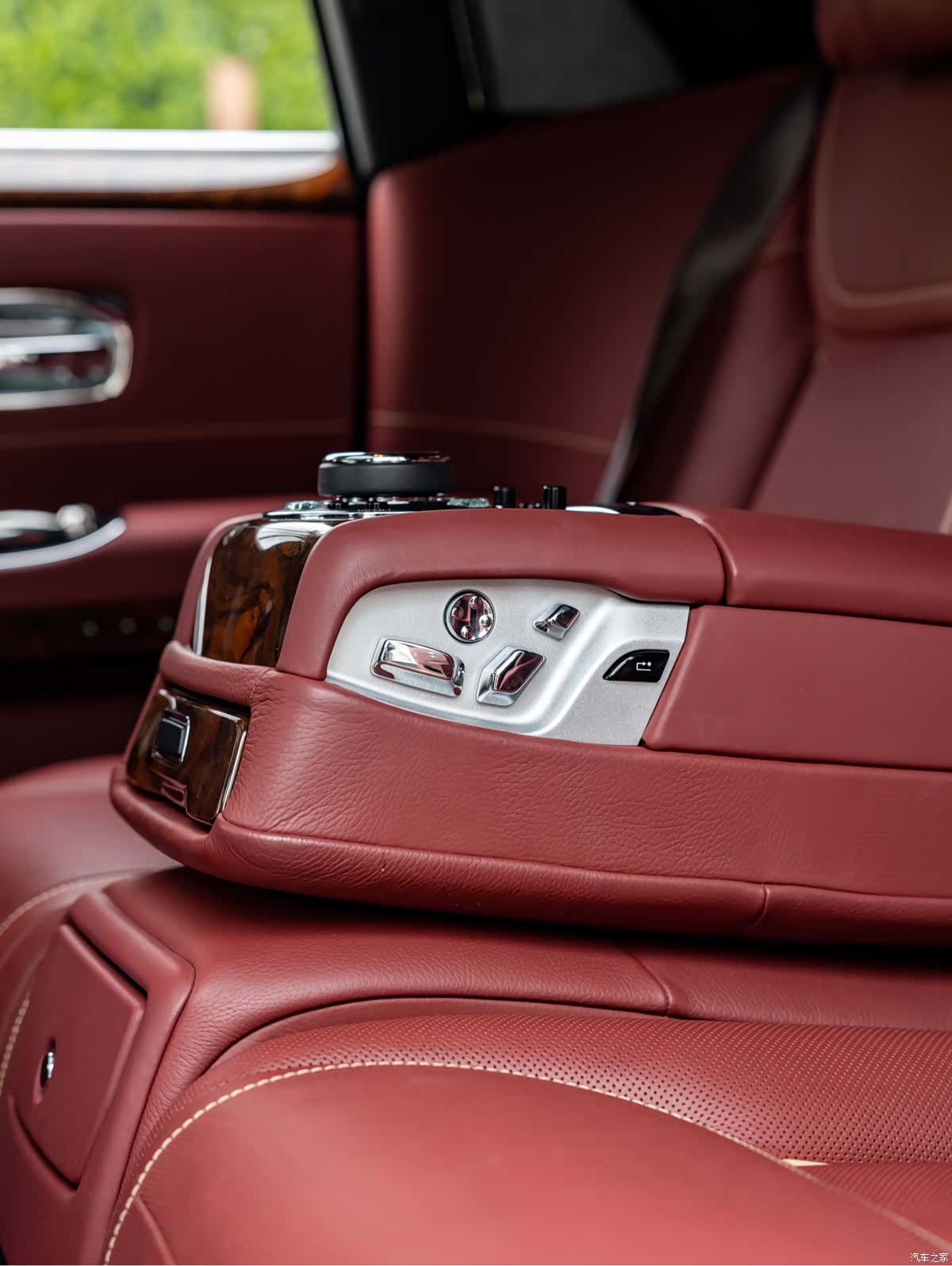 Rolls-Royce Ghost, 2019 23