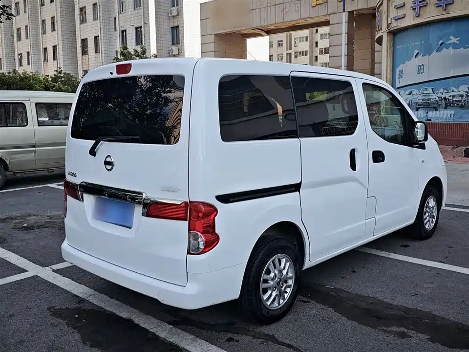Nissan NV200 Nissan NV200